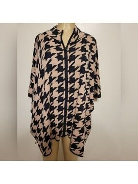 Jones New York Poncho Cape  Black and Tan Houndstooth Zip Up